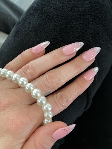 Diamond Nails
