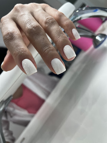 Doosha nails, nail salon in Wallaceburg, Ontario