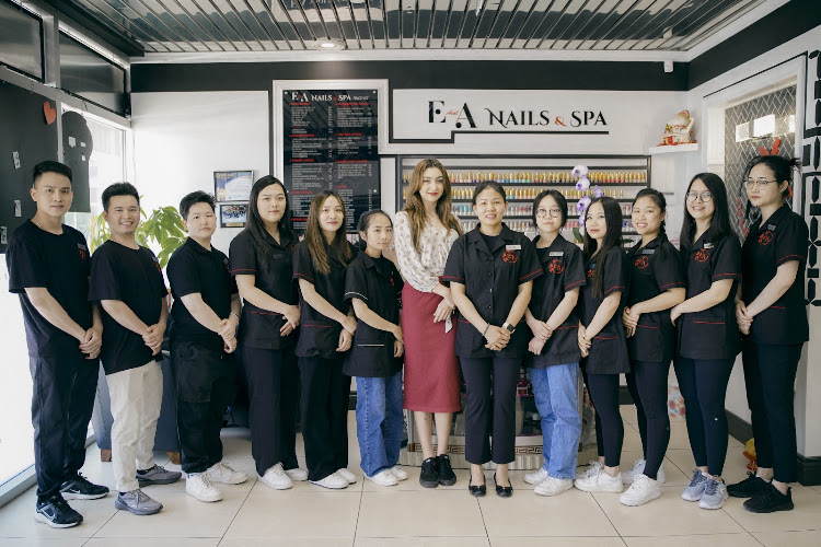 E and A Nails & Spa
