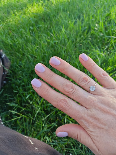 El Vee Spa Nails