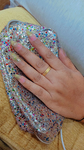 Elegant Nails by Roma