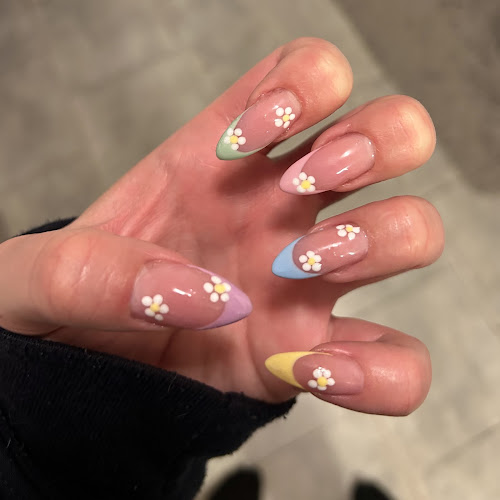 Elite nail and Cosmetic in Cambridge Ontario