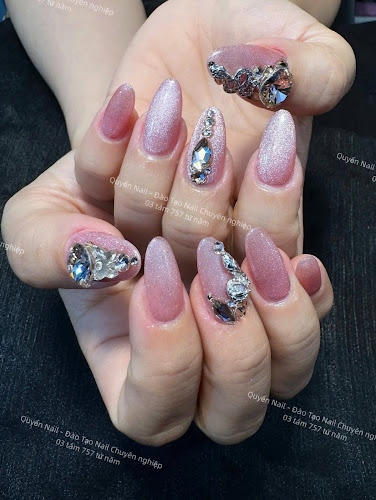 Emerald Nails & Spa