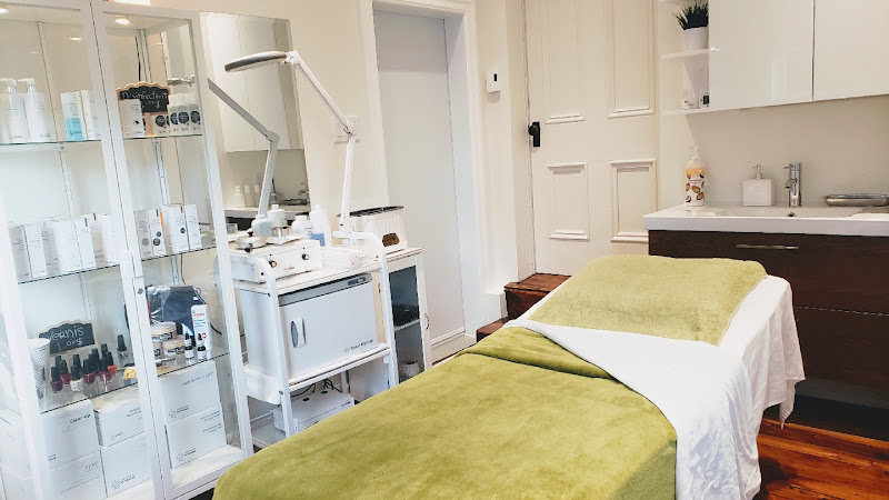 Esthétique Pure Vitalité, nail salon in Lachute, Ontario