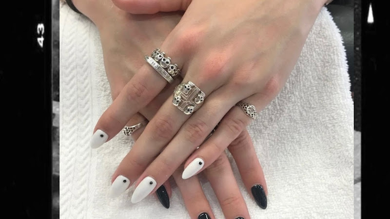 Everest Nail Salon
