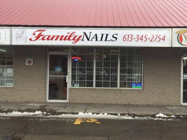 Family Nails