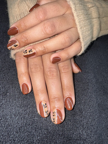 File_n_buff nails bar