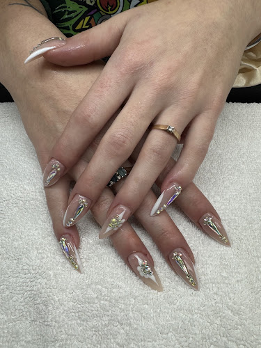 Four Seasons Nails