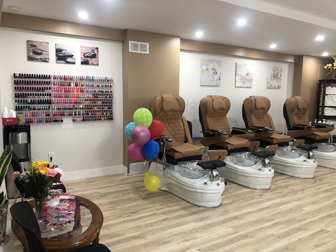 Glamour Nails and Spa Thorold,On