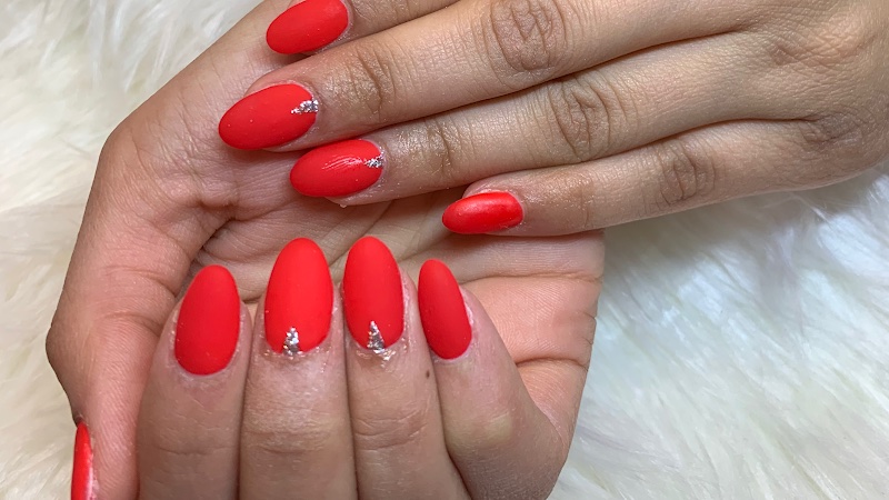 Glamour Nails & Spa