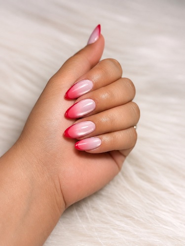 Gloss & Glow Lounge