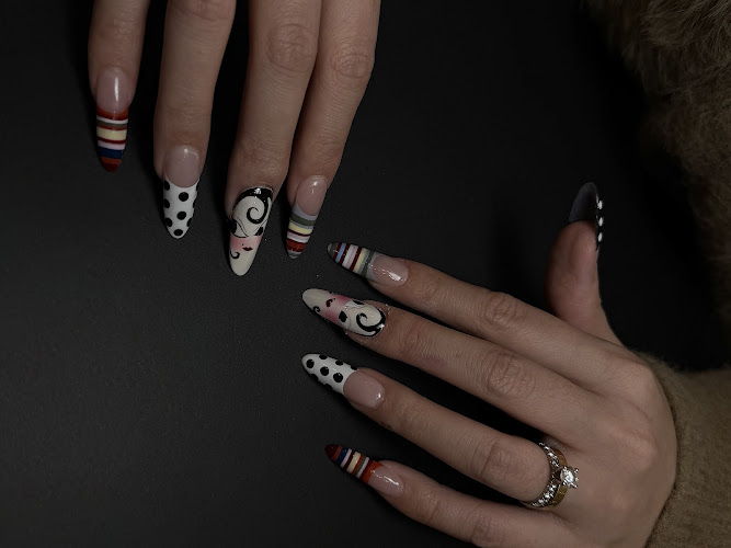 Glossix Nail Spa Bloordale