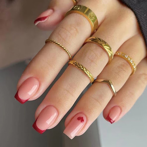Glossup nail studio