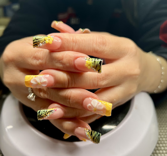 Golden Beauty Nails & Spa