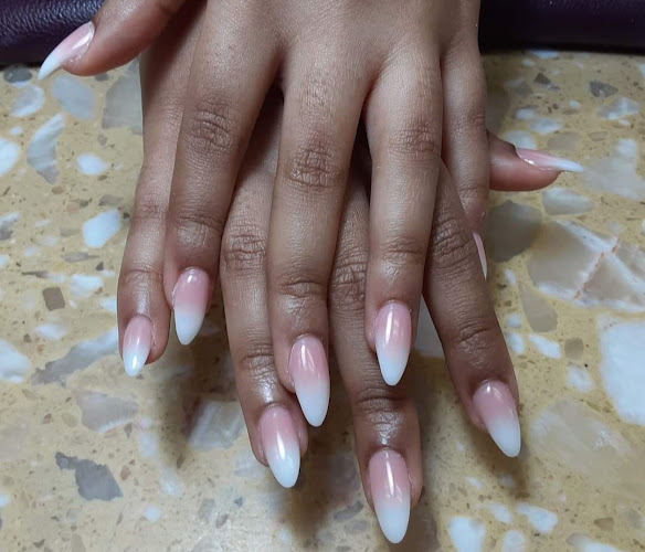 Golden Nail Inc of Ajax | $10 off on 7th Visit