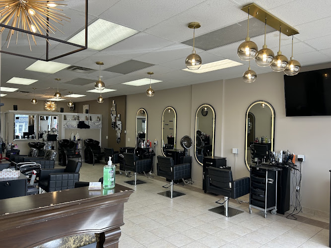 Hair...Umm Salon