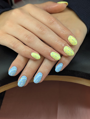 Hand in Hand. Nails by Becky