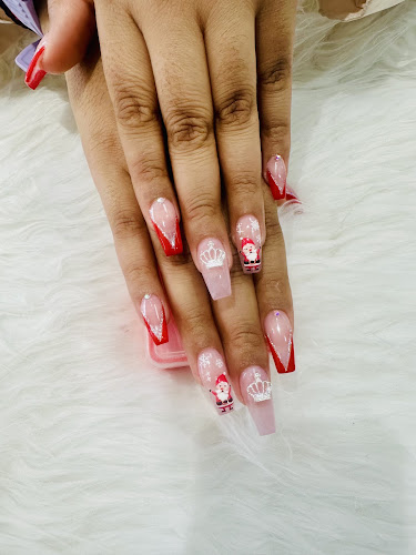 Happy Sunrise Nails