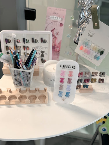 Hippo Hippo Nails