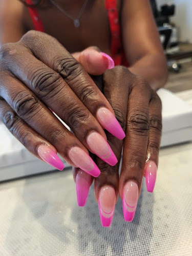 HL Nails