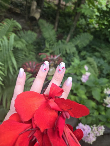 Hot Nails