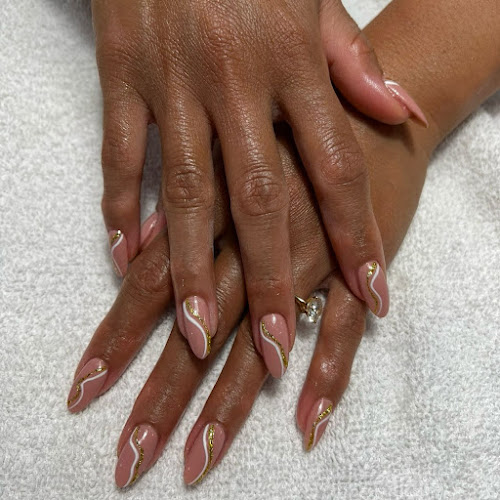 HV Nails & Beauty