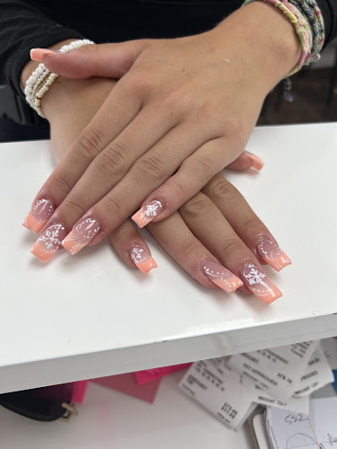 Kim Nails & Spa