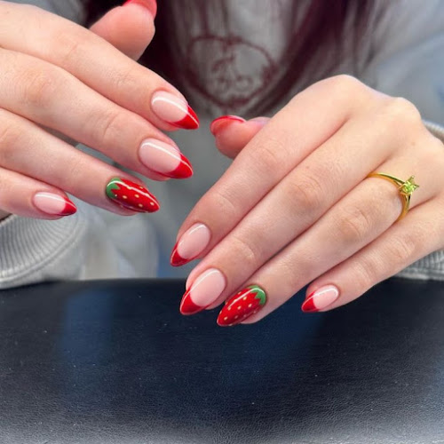 King Nails & Spa