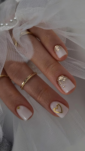 Koch Nails