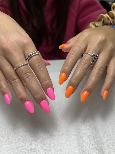 La Nails