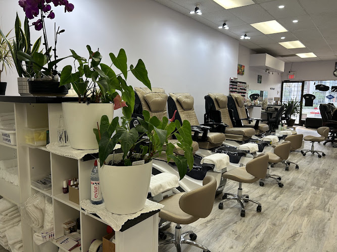 Lake Pearl Nails & Spa