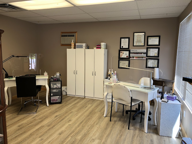 Lash & Nail Clinic Nails by Debbie