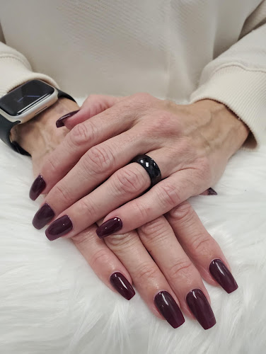 Linda Nails and Spa