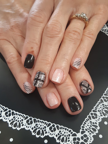 Lisa's Polished Haven, nail salon in Glencoe, Ontario