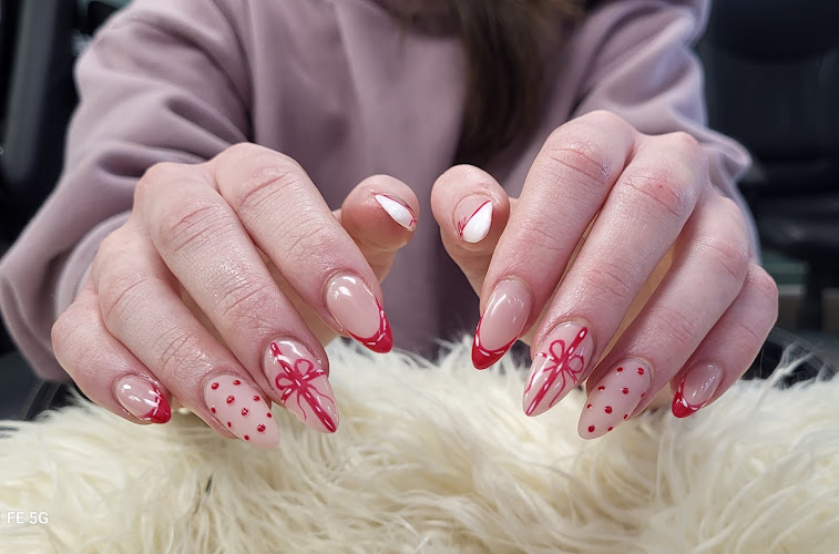 Lorne Park Pedi n Nails