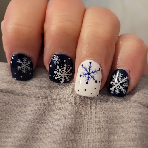 Lucky Nails, nail salon in Blenheim, Ontario