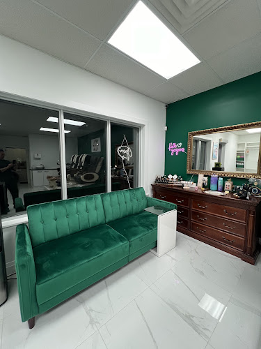 LuLu Nails & Spa, nail salon in Meaford, Ontario