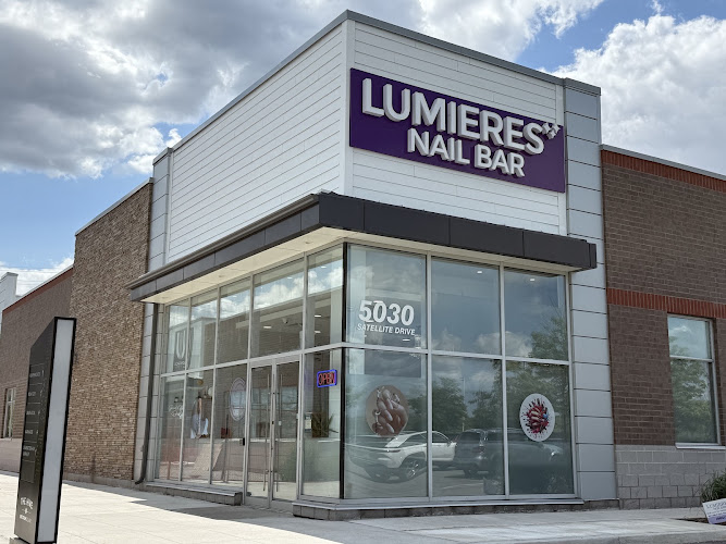 Lumieres Nail Bar