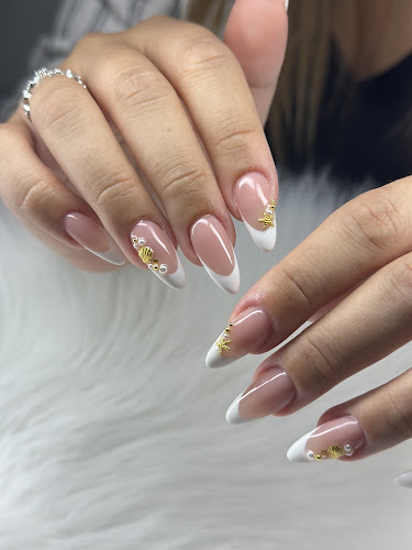 Lunar Nail Spa