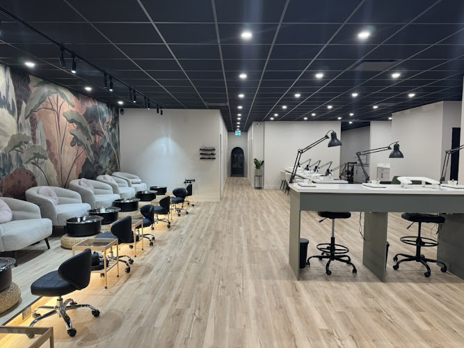 Lunula Self Care Studio