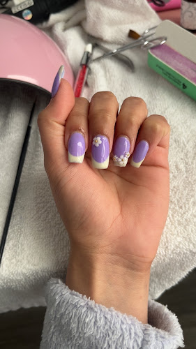 Luxury Nails on Wheels