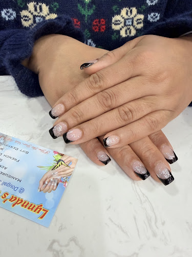 Lynnda's Nails & Spa ( Inside Superstore Centre Dougall )