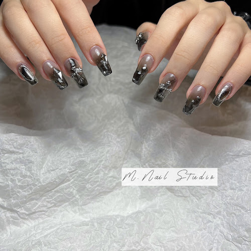 M.Nail Studio