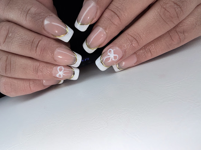 M nails
