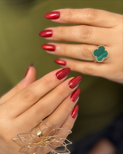 Mahsa Nail