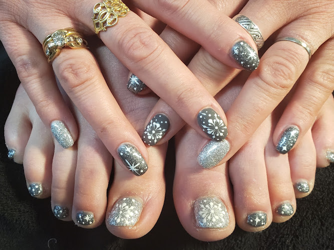 Mani Pedi In Style by Manon