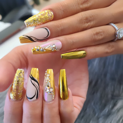 Maple Nail & Spa