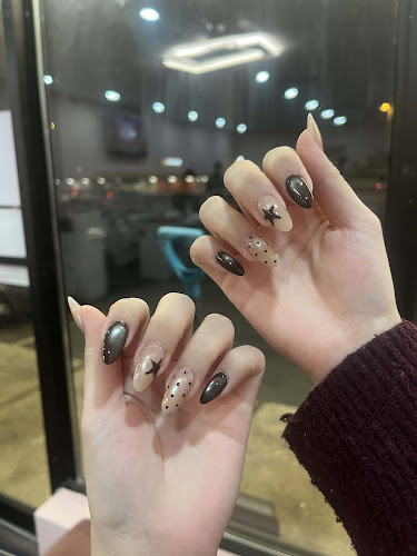 MARCUS NAILS ATELIER