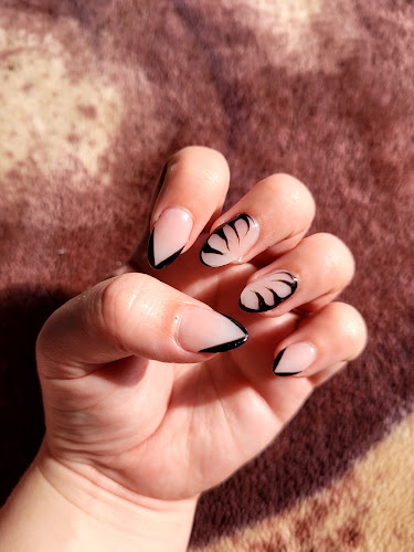 markdale NAILS & SPA, nail salon in Markdale, Ontario