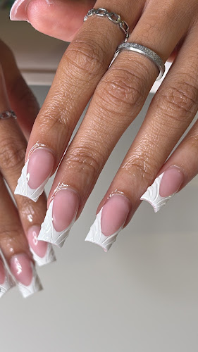 MK Lash & Nail Studio